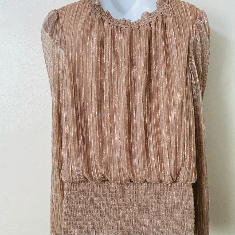 Joie Women’s metallic shimmer long sleeve smocked bottom Rose Gold blouse size M - Picture 3 of 8